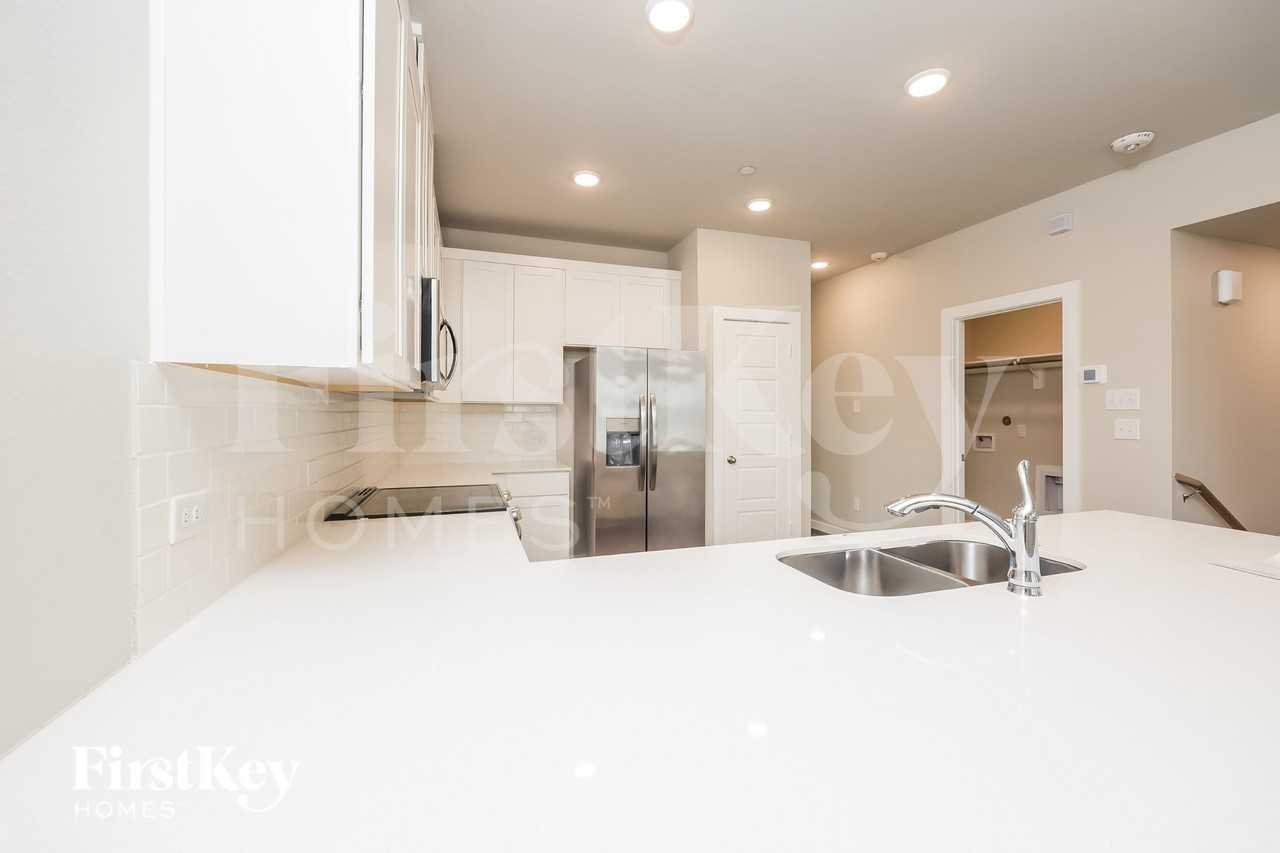 18435 Idyllic Aly - Photo 6 of 19