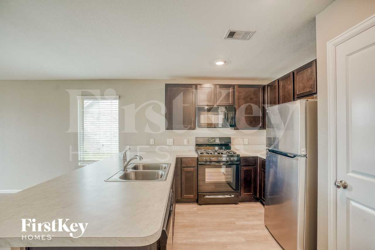 3363 Avary River Ln - Photo 6 of 17