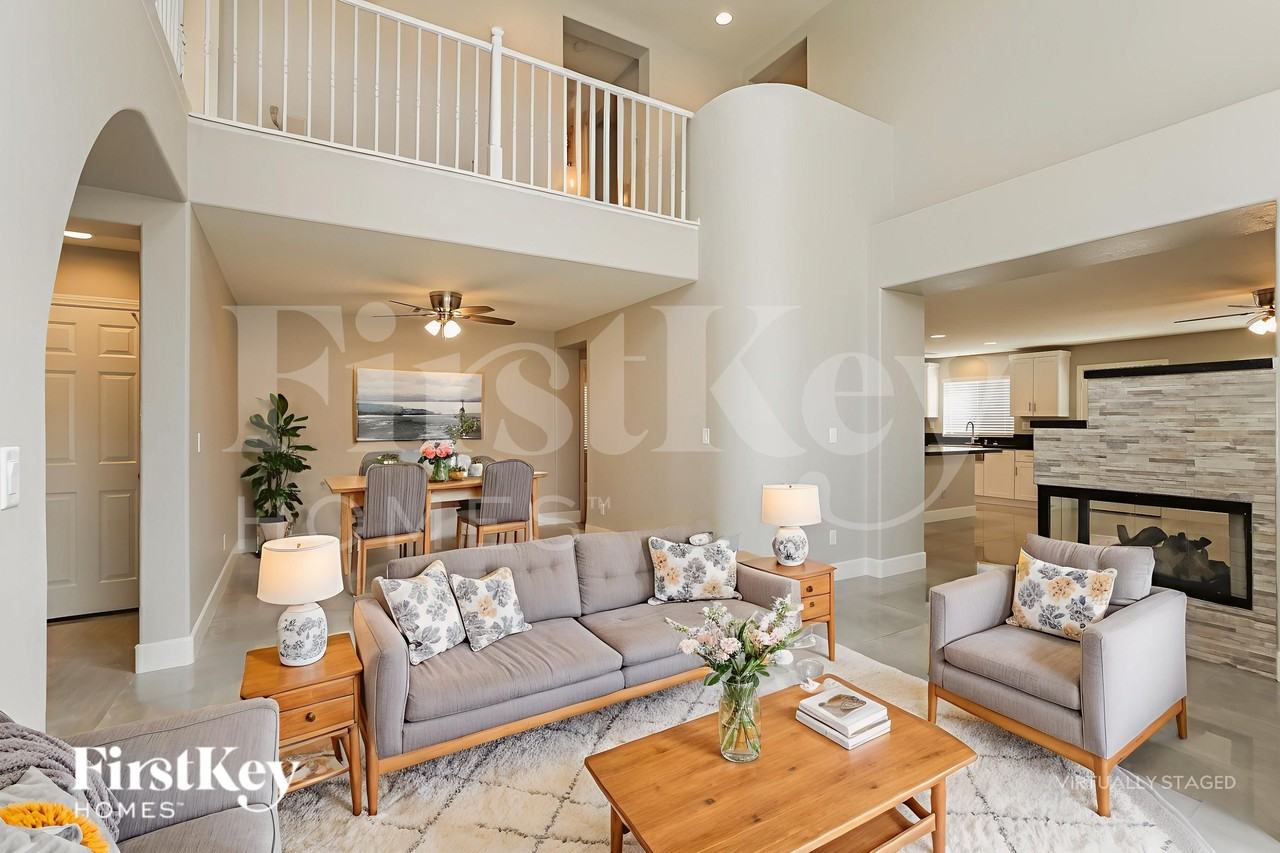 8248 Mesa Bloom St - Photo 4 of 18