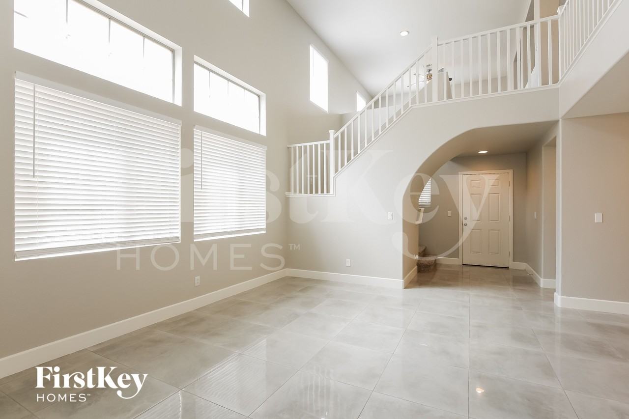 8248 Mesa Bloom St - Photo 5 of 18