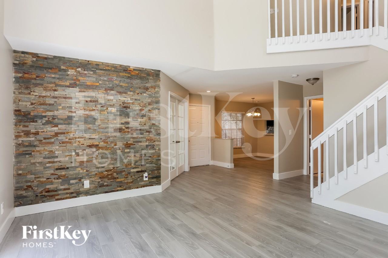 10837 Nw 46th Dr - Photo 3 of 15