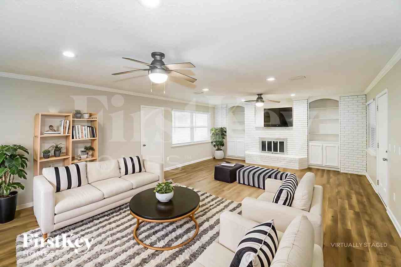 3254 Remler Dr S - Photo 3 of 19