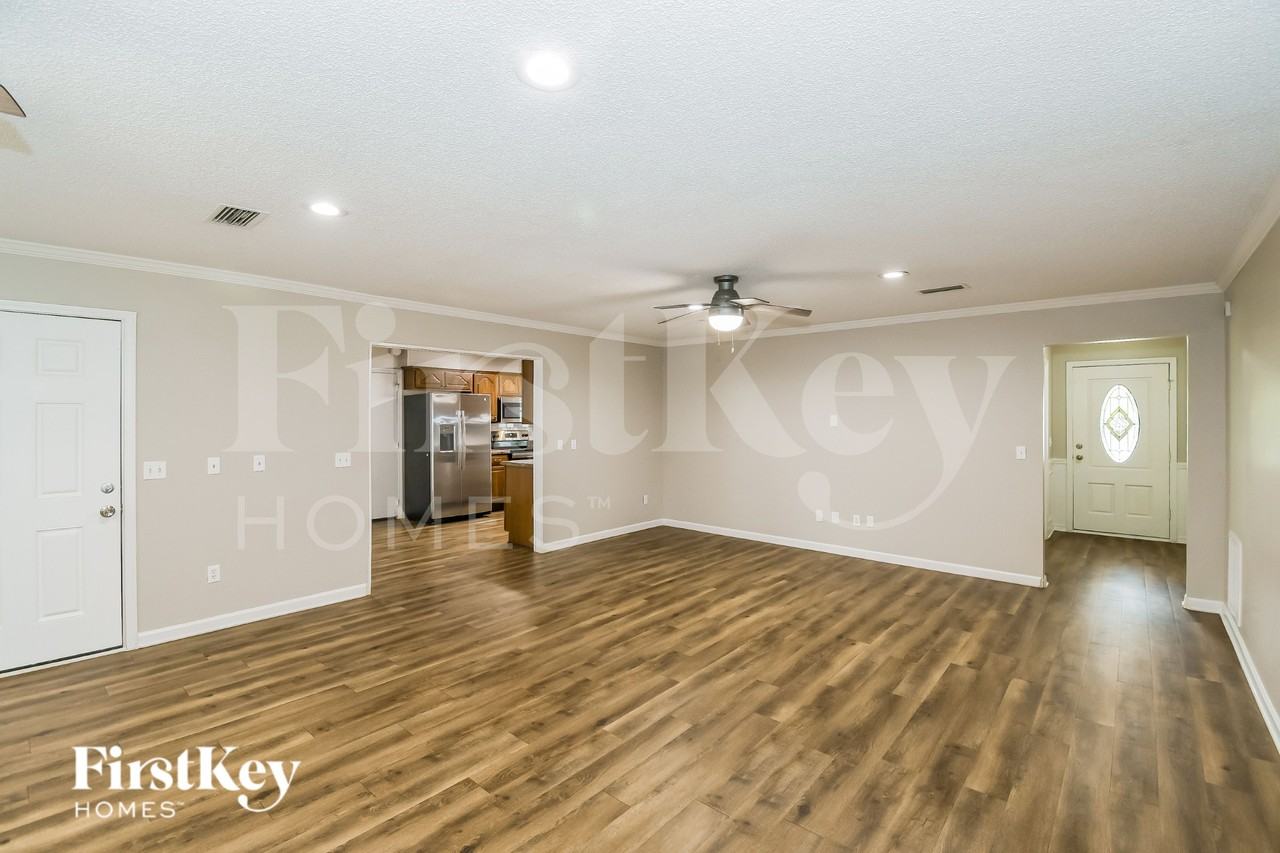 3254 Remler Dr S - Photo 4 of 19