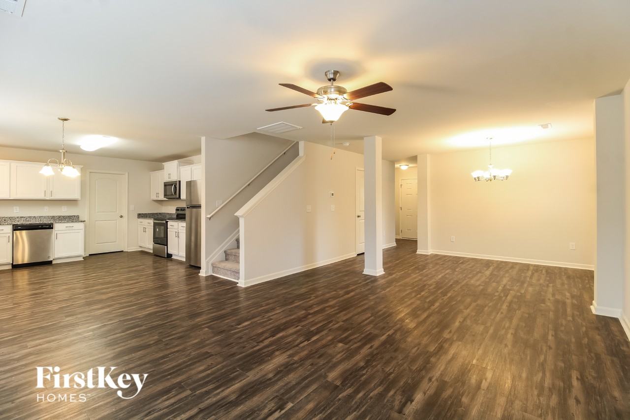 1618 Dodson St - Photo 2 of 15