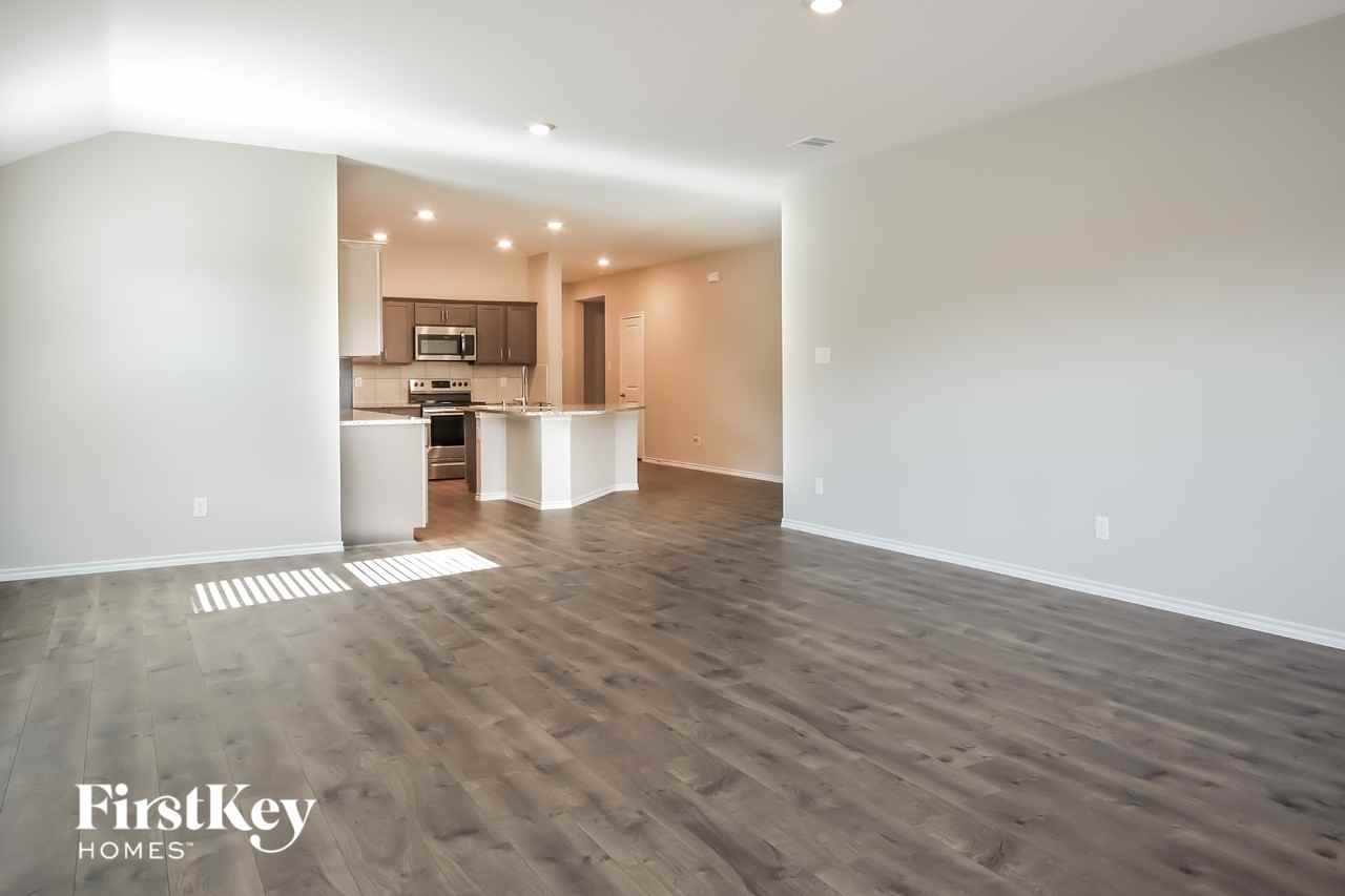 807 Community Way - Photo 5 of 15