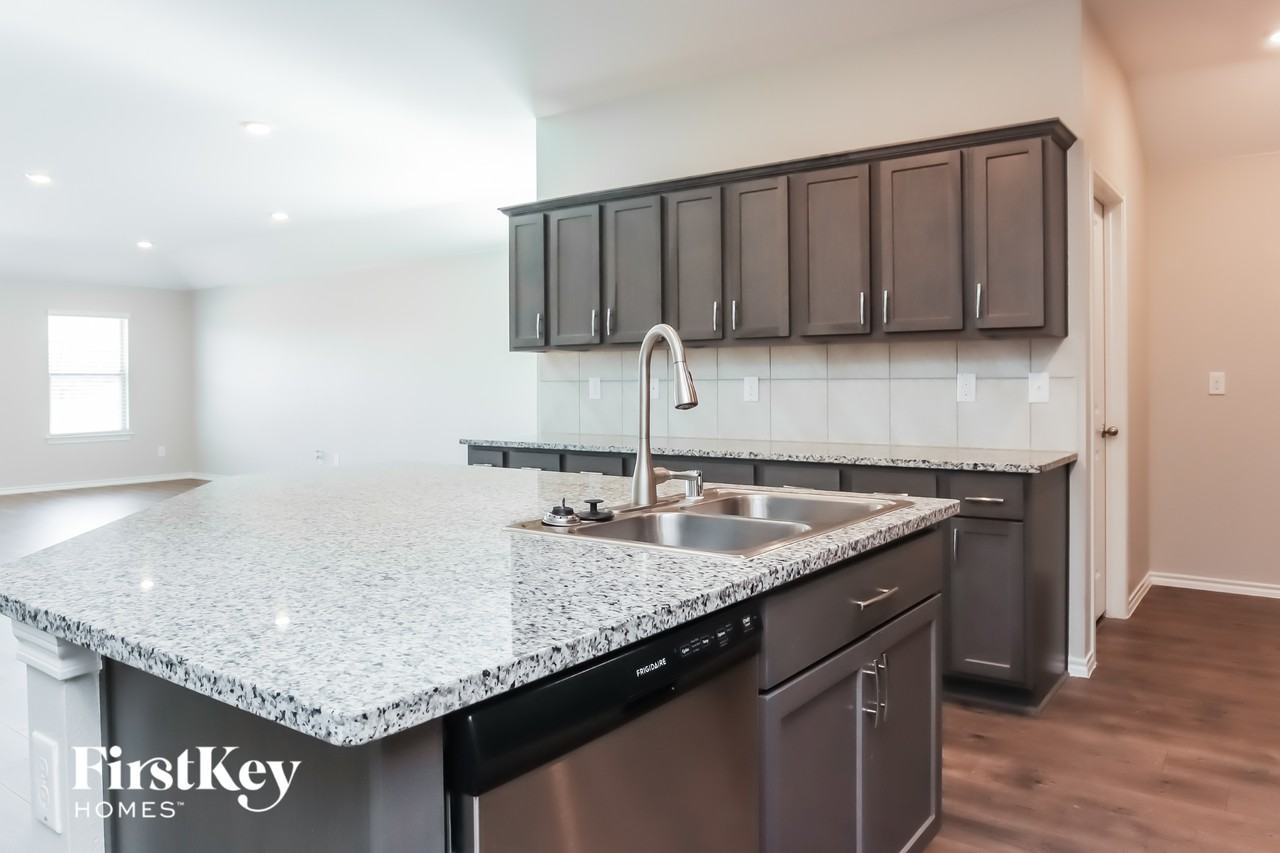 807 Community Way - Photo 6 of 15