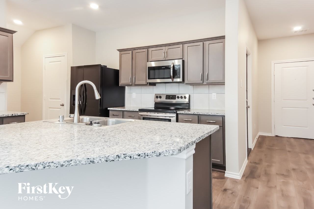 807 Community Way - Photo 7 of 15