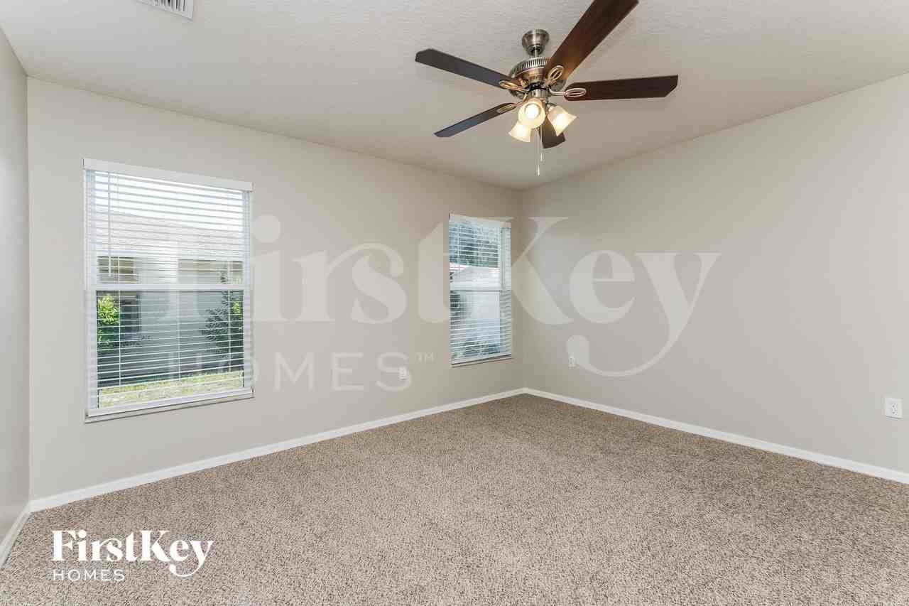 10121 Briar Cir - Photo 5 of 15