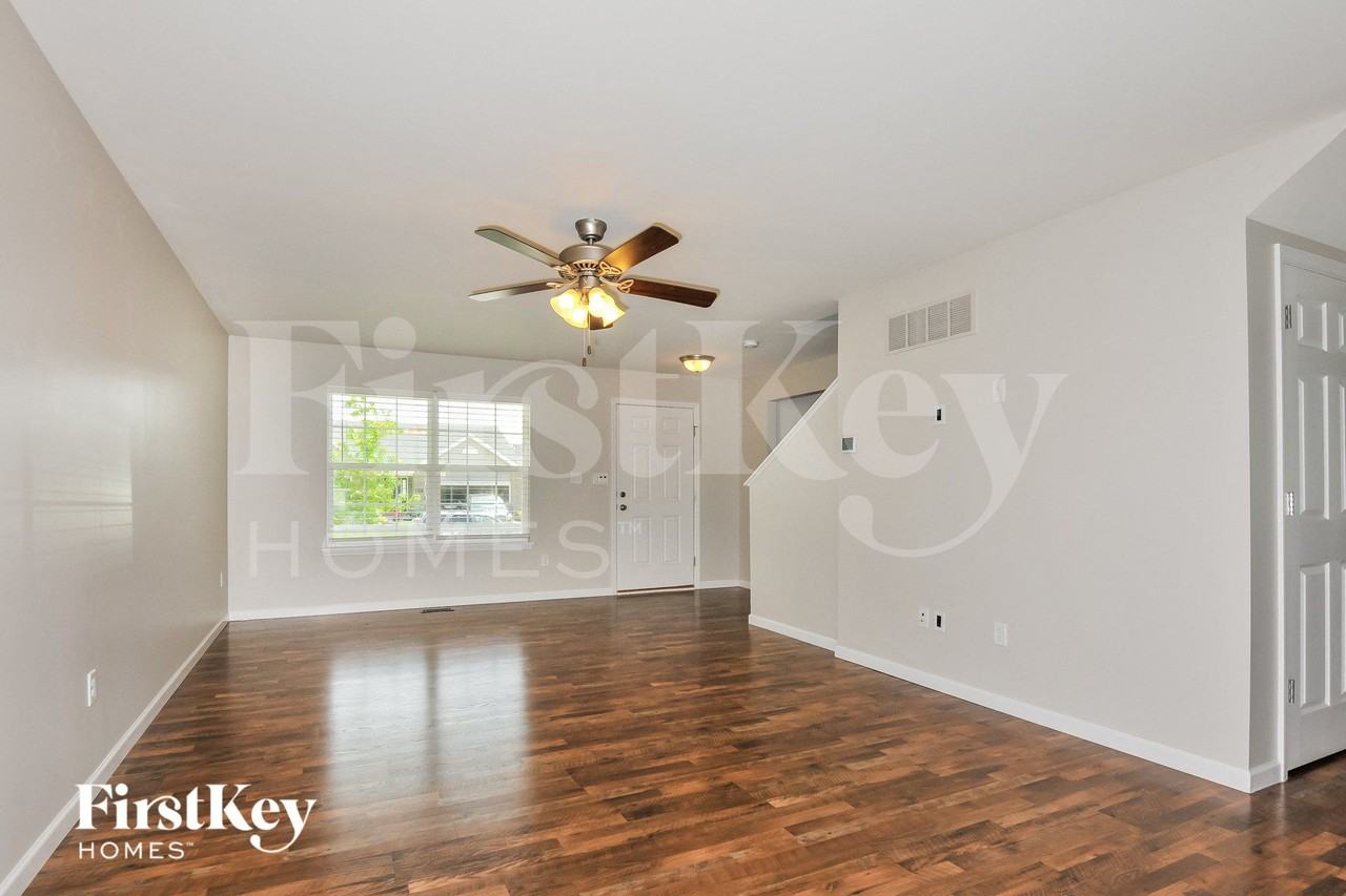 123 Brookview Way Dr - Photo 3 of 14