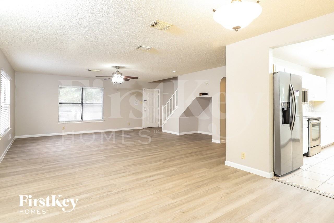 12514 Redrock Oak - Photo 4 of 15