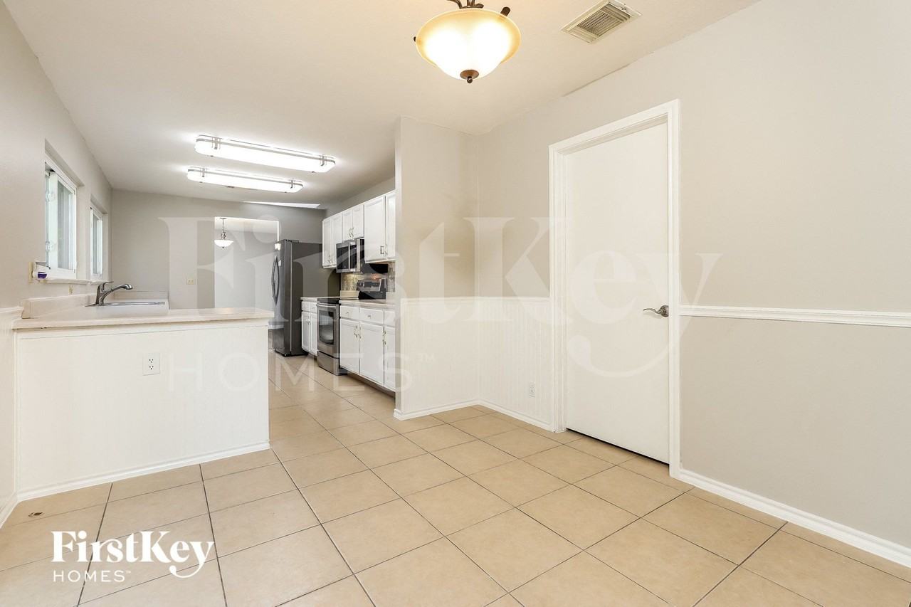 12514 Redrock Oak - Photo 6 of 15