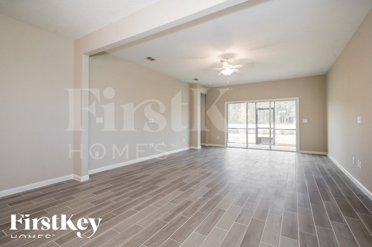 263 Bloomfield Way - Photo 3 of 15