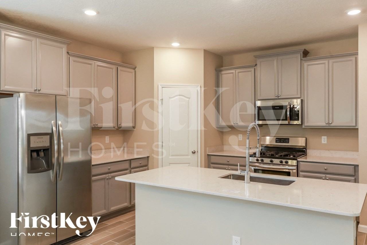 263 Bloomfield Way - Photo 5 of 15