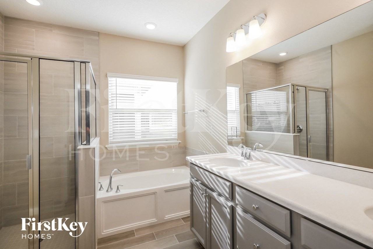 263 Bloomfield Way - Photo 7 of 15