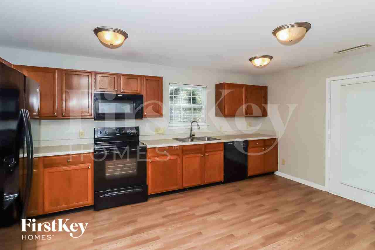 811 Swearngan Ridge Ct - Photo 7 of 18