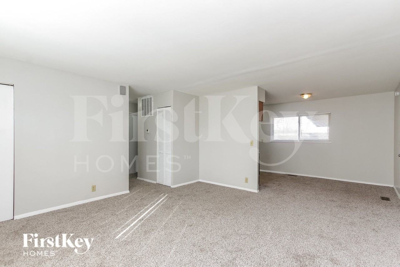 3827 Monica Ct - Photo 3 of 16