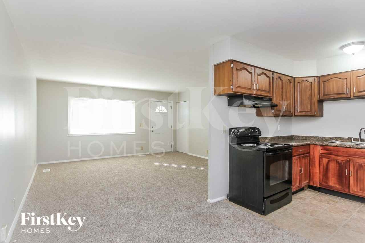 3827 Monica Ct - Photo 4 of 16