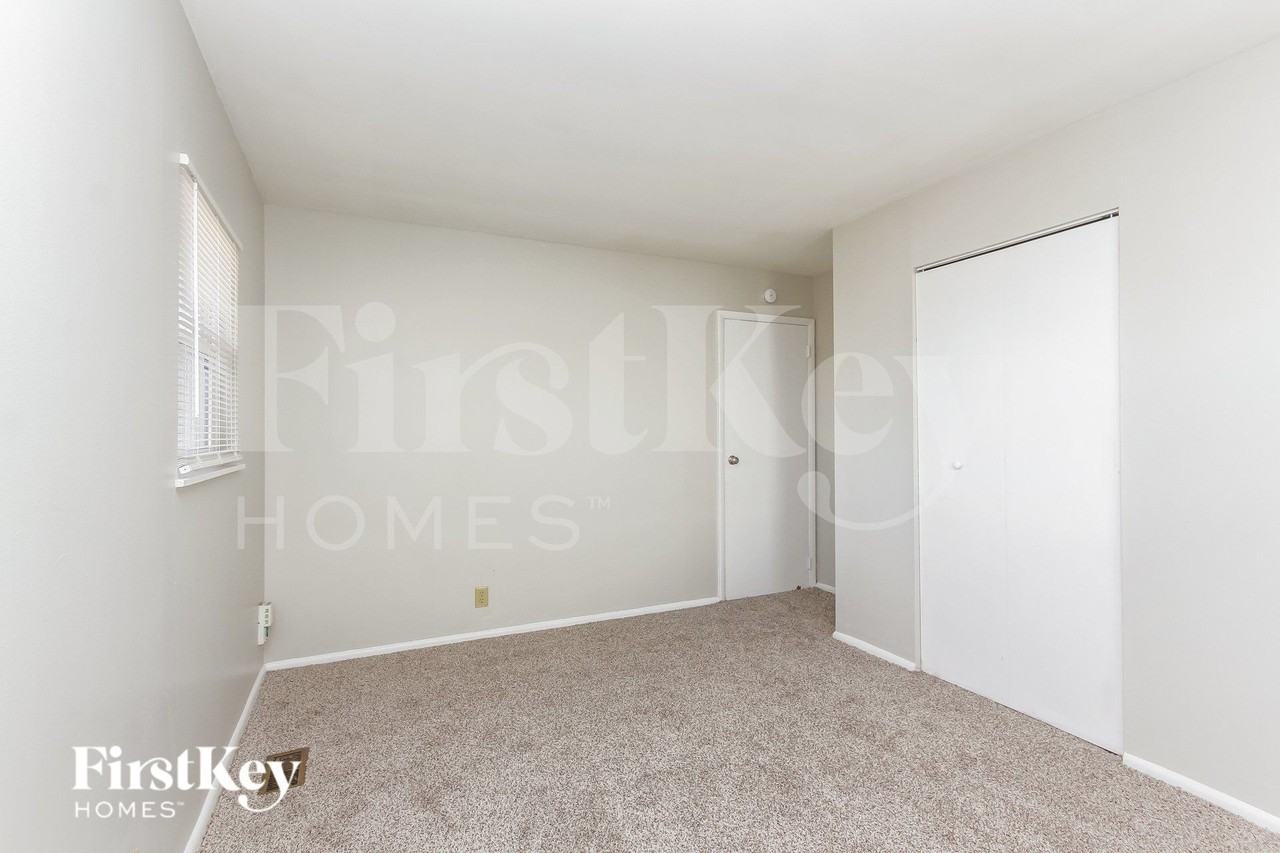 3827 Monica Ct - Photo 7 of 16