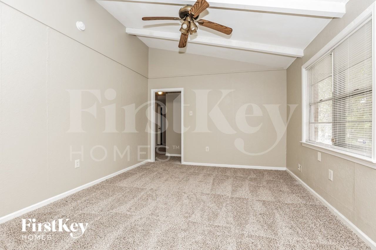 3601 Merritt Cv - Photo 2 of 16