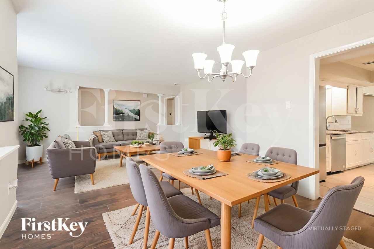 3413 Valley View Ln - Photo 6 of 19