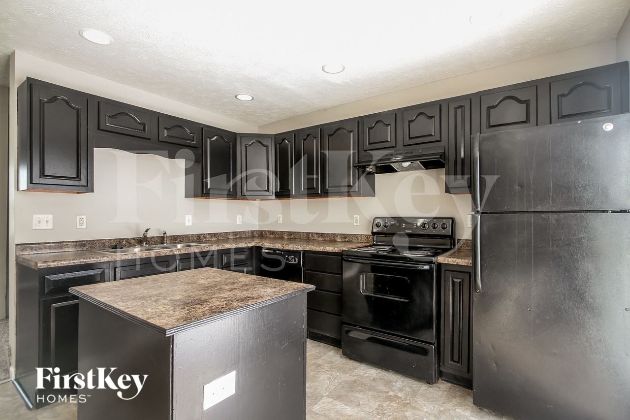 2856 N Boehning St - Photo 5 of 19