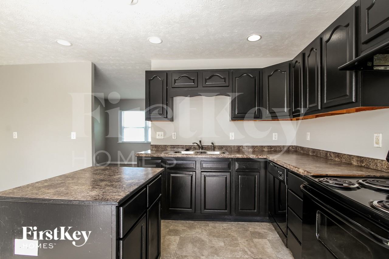 2856 N Boehning St - Photo 6 of 19