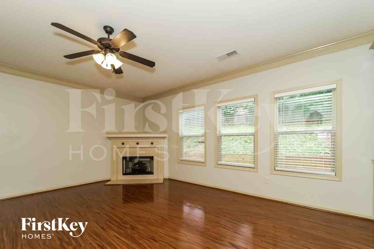 255 Bethany Manor Ct - Photo 2 of 18