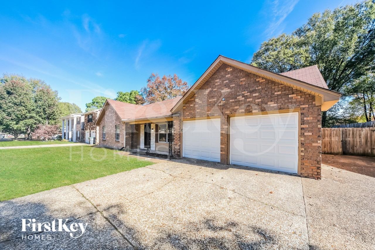 1374 Greenland Rd - Photo 2 of 16