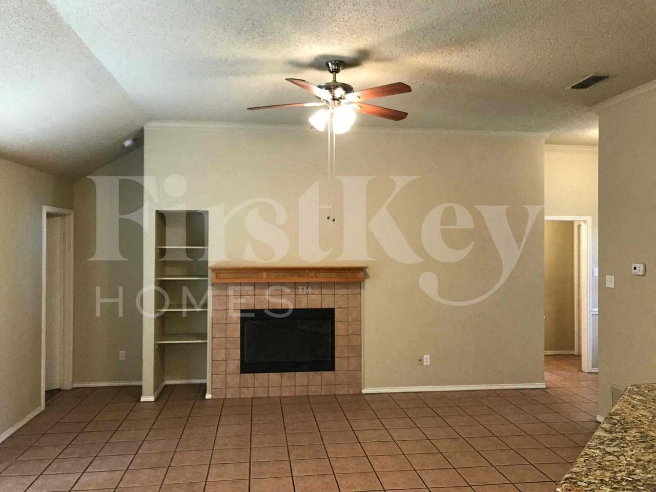 1371 Gainsborough Way - Photo 4 of 31