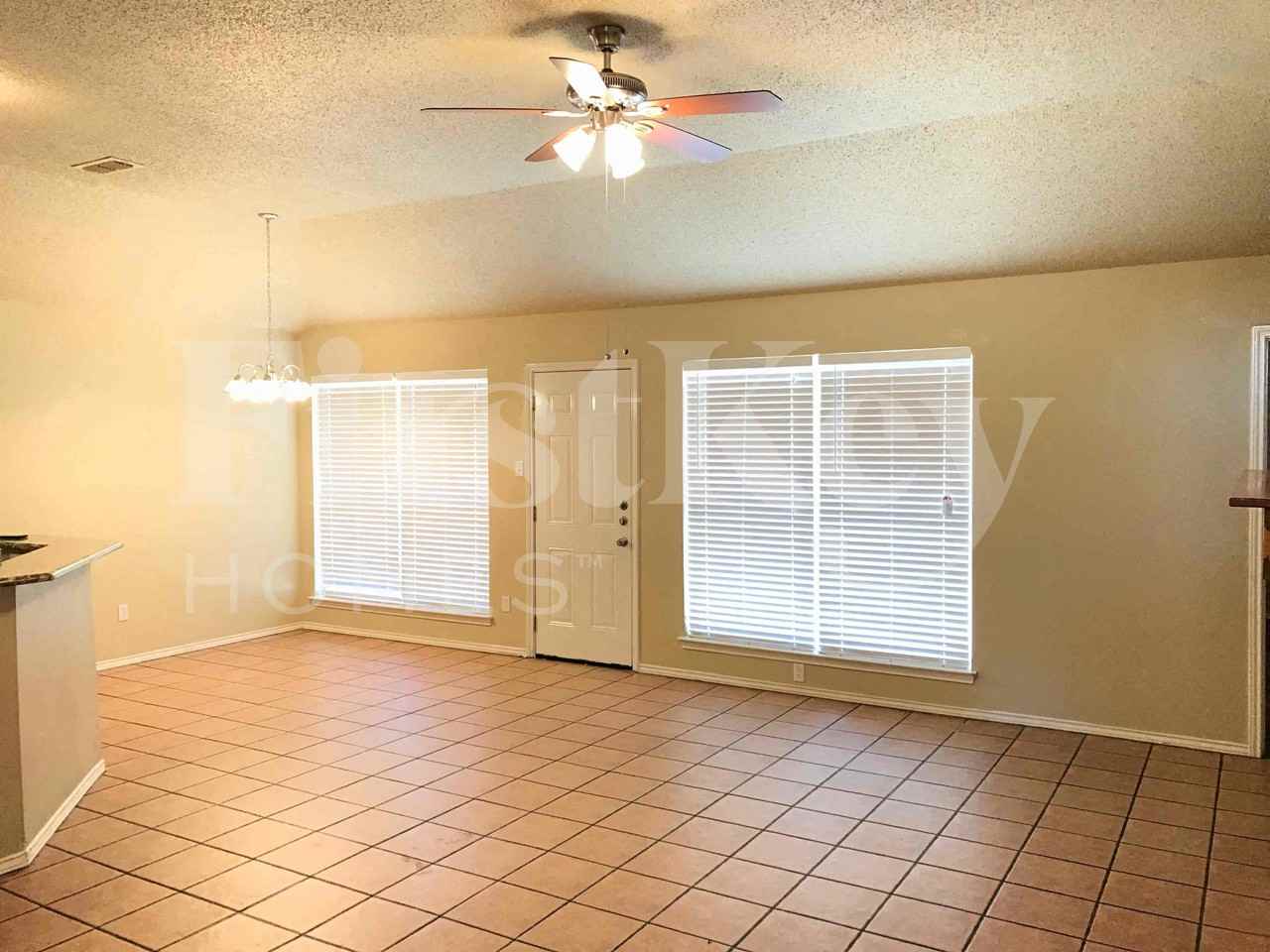 1371 Gainsborough Way - Photo 6 of 31