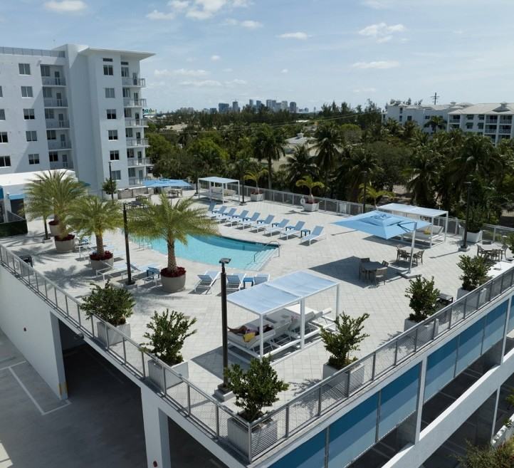 1521 Sw 30th St #417 - Photo 2 of 9