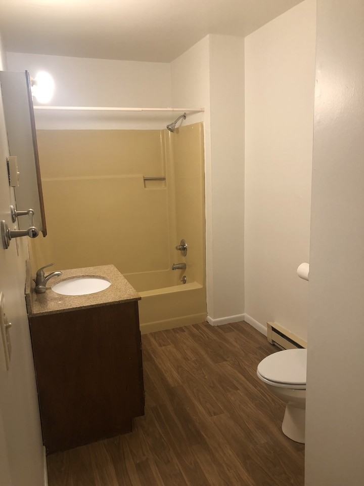 225 Peak Hill Rd #E - Photo 2 of 11