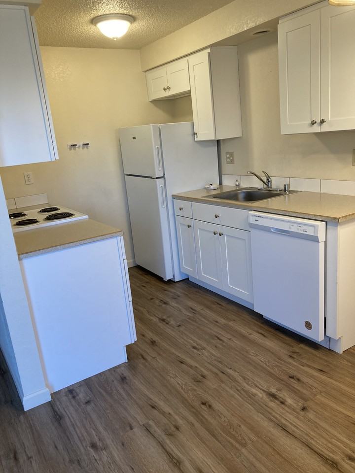 3010 N Stone St #3 - Photo 3 of 12