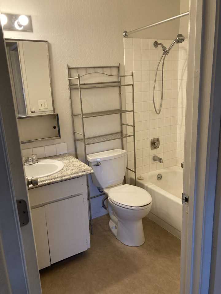 3010 N Stone St #3 - Photo 6 of 12