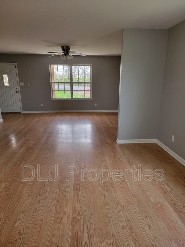 1805 Mccarter St - Photo 6 of 13