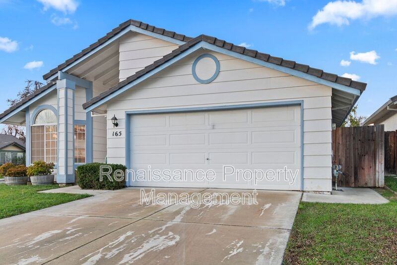 165 Henry Ct - Photo 4 of 31