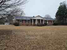 104 S Orchard Dr - Photo 1 of 1