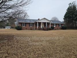featured image of 104 S Orchard Dr