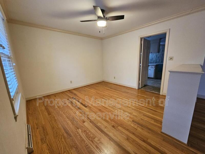 104 S Orchard Dr - Photo 2 of 21