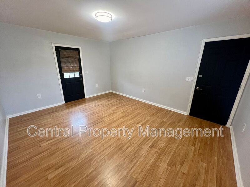 102 Stoneledge Dr - Photo 7 of 25