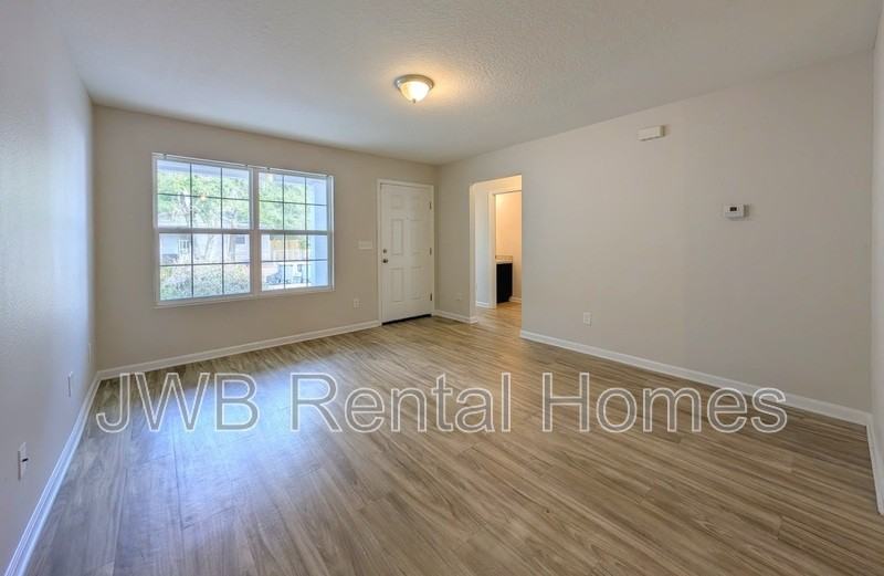 1508 W 2nd St - Photo 6 of 19