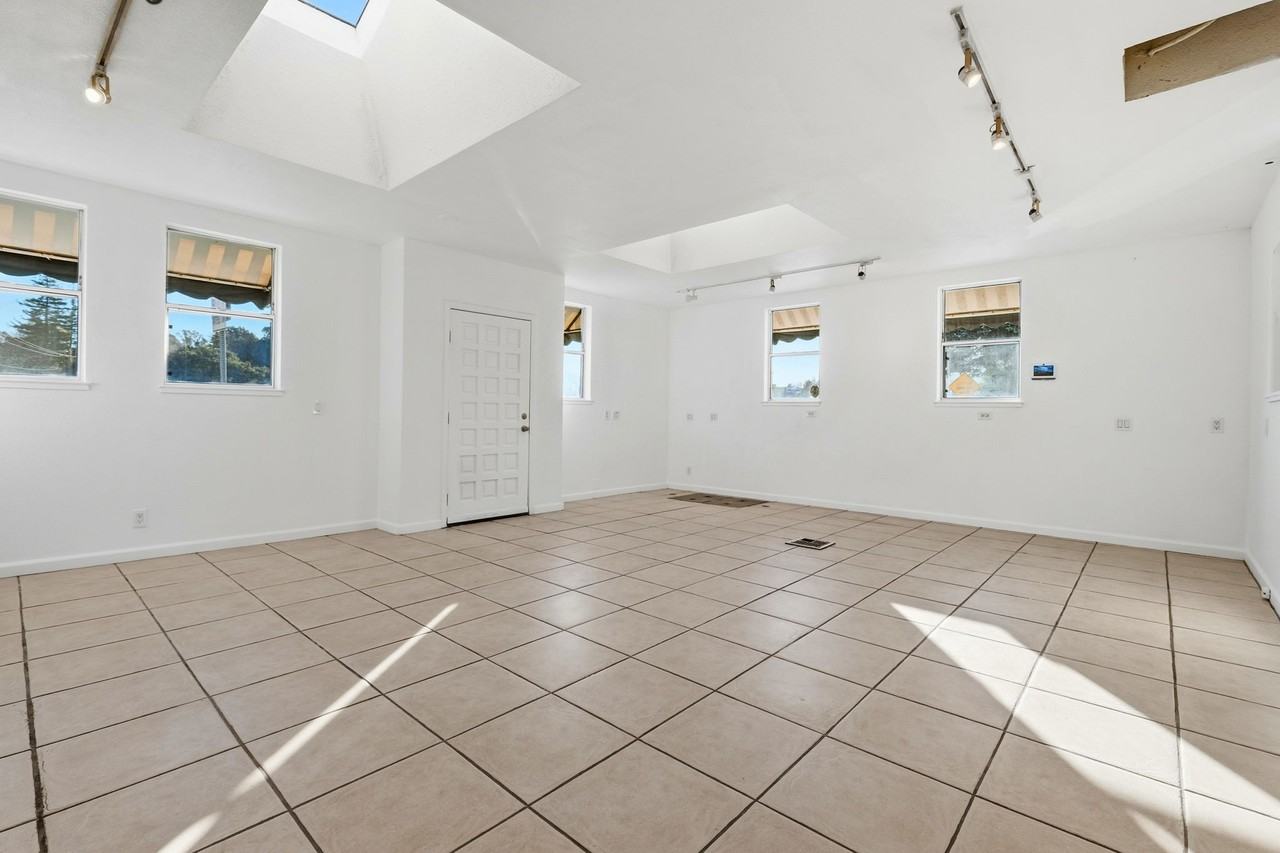 901 River St - Photo 5 of 26