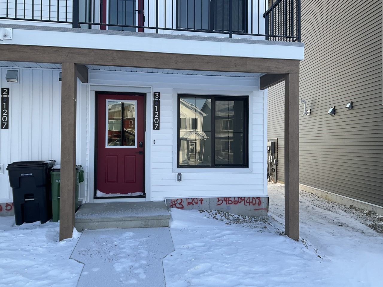 219 3 Ave Sw - Photo 2 of 23