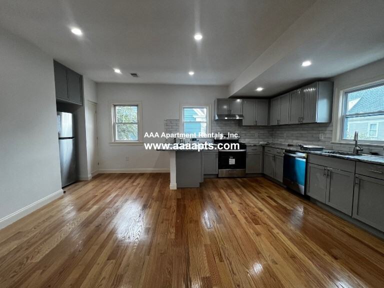 Wall St #2 - Photo 7 of 17