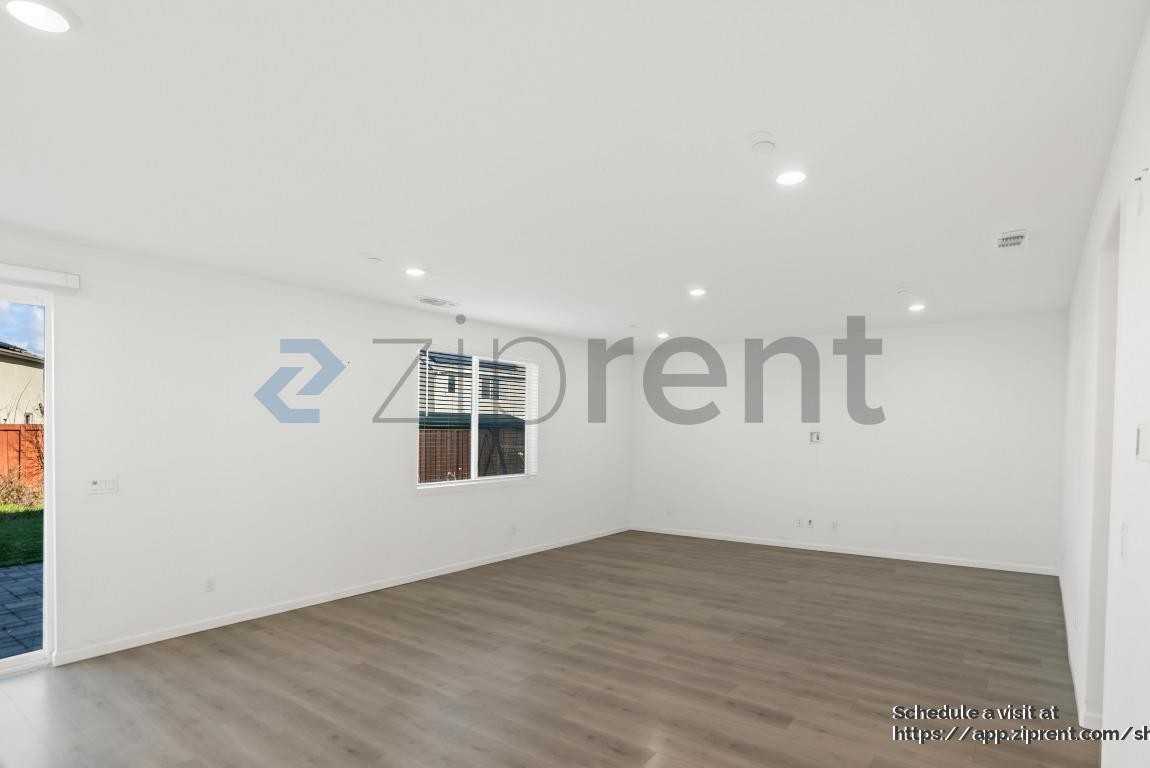 861 Pipit St - Photo 6 of 38