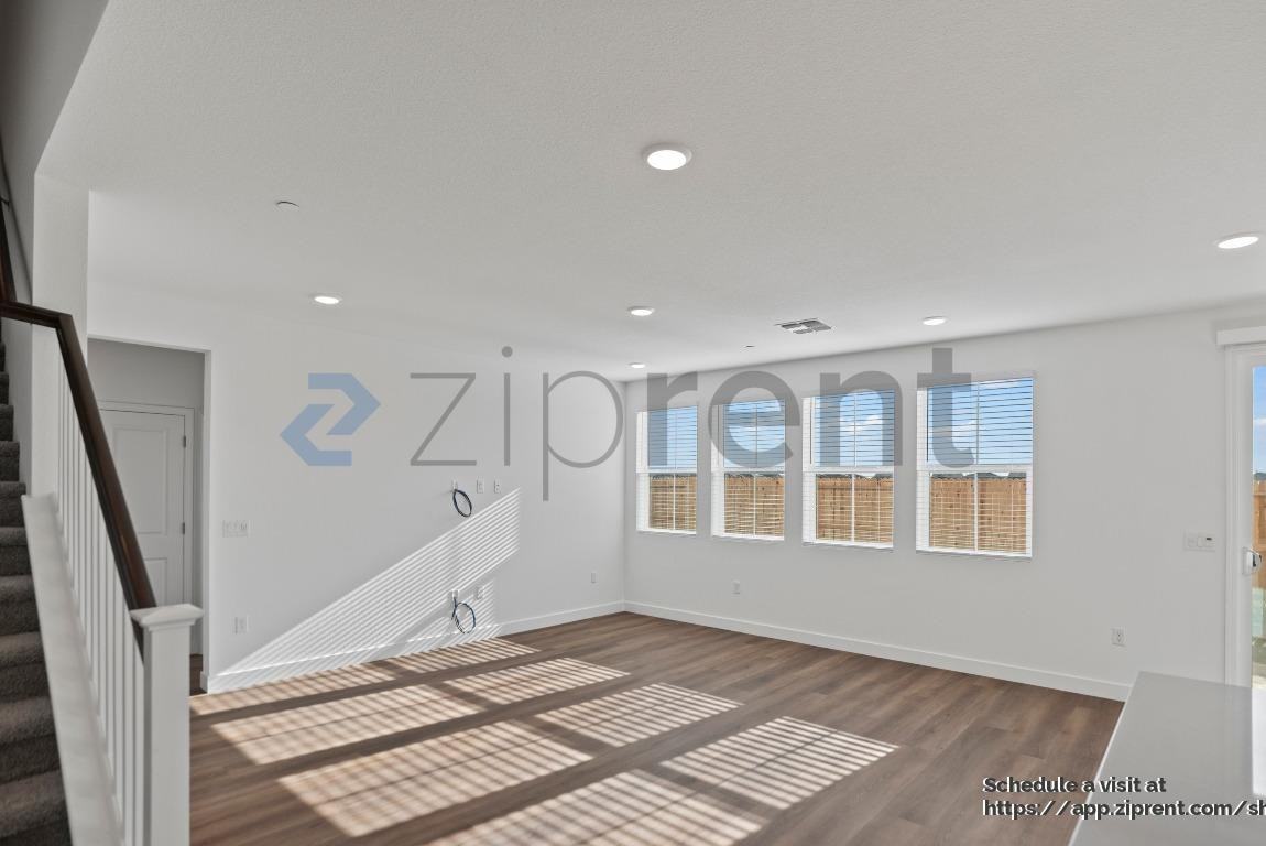 426 Gold Coast Rd - Photo 6 of 40