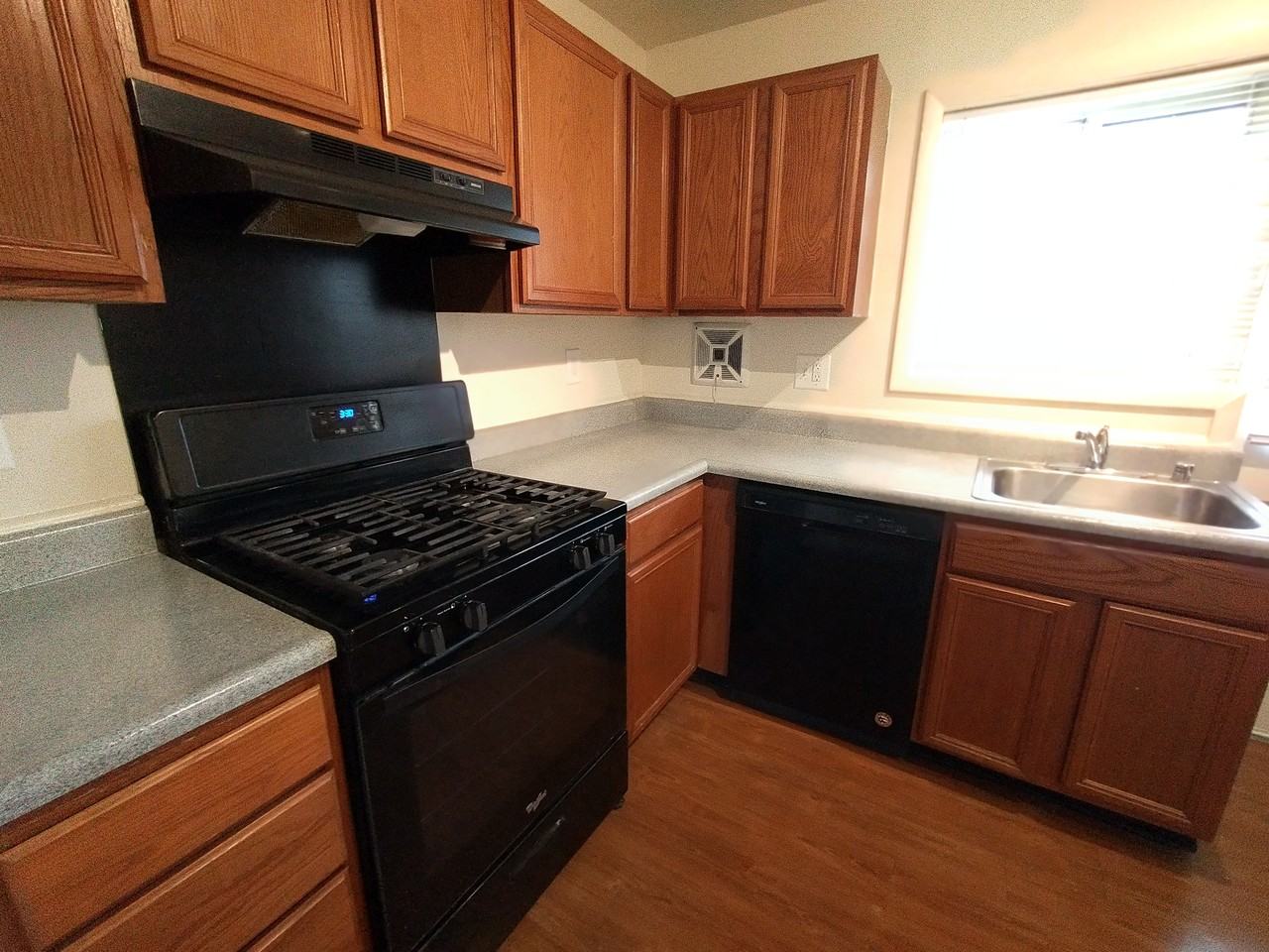 6124 Northwood Dr #B - Photo 3 of 11