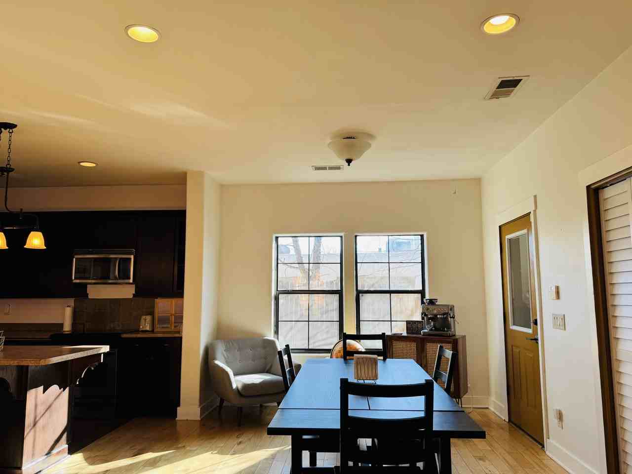 412 Grove St Se #NA - Photo 5 of 13