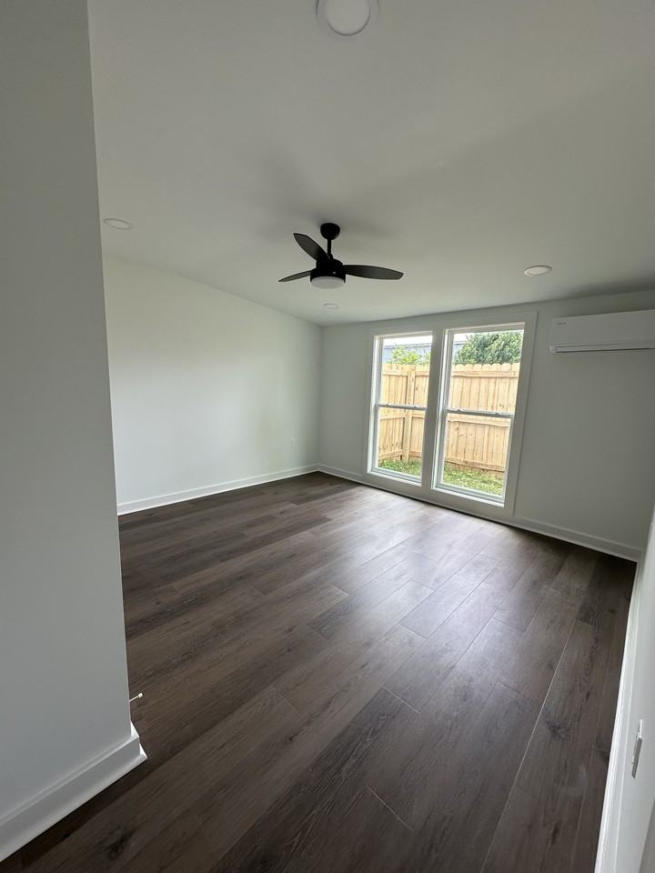 4011 W 24th St #B - Photo 4 of 12