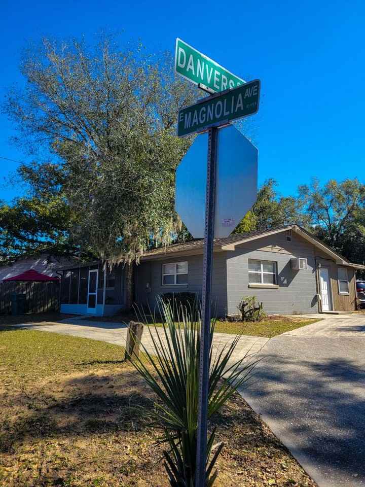 1000 E Magnolia Ave - Photo 2 of 4